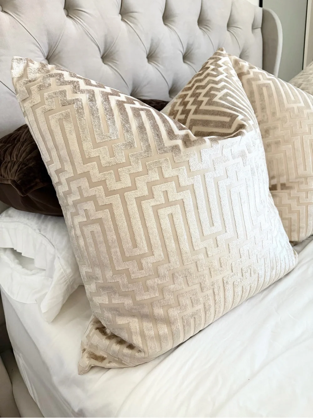 Z Gallerie Porter Pillow 24” Soft Gold Velvet Art Deco Pillow Cover